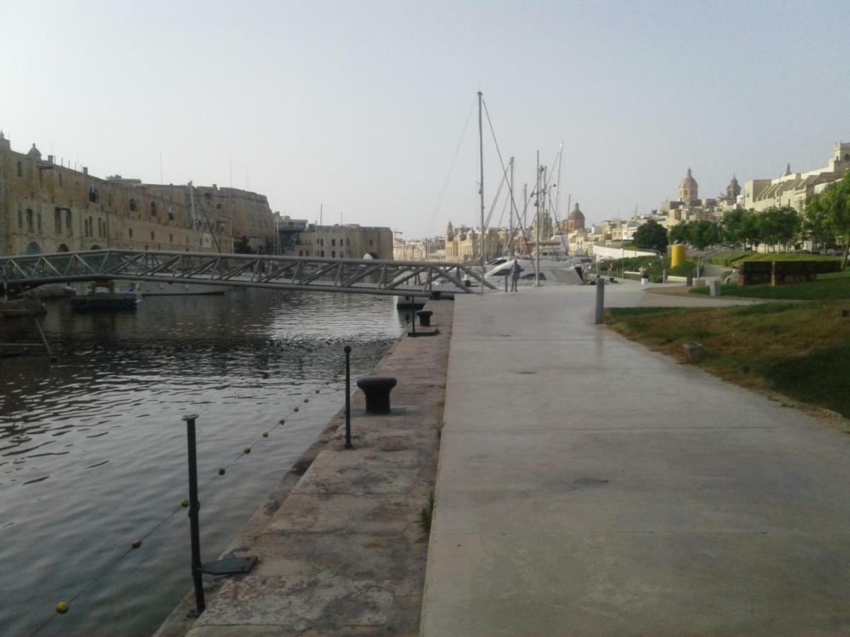 Townhouse Cospicua , Villa Buitenkant foto