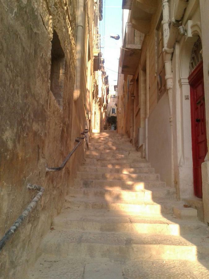 Townhouse Cospicua , Villa Buitenkant foto